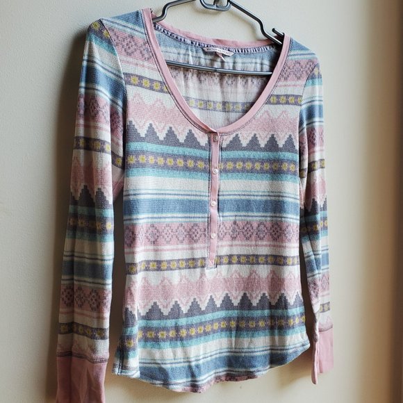 Victoria's Secret Pink/Blue Aztec Print Pajama Shirt Size Small - Picture 2 of 16